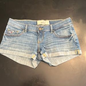 Low rise light wash Hollister shorts